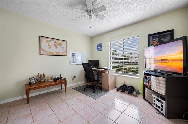 Foto del edificio - 1014 Green Pine Blvd