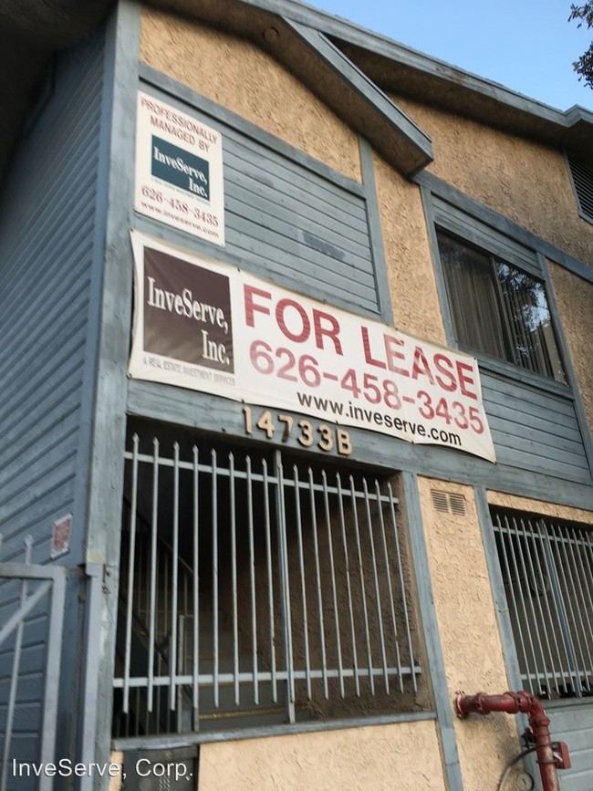 Foto del edificio - 14733 Nelson Ave