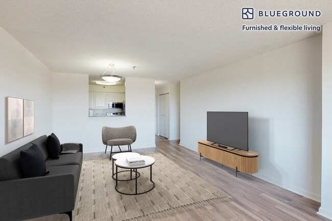 Building Photo - 2251 Pimmit Dr