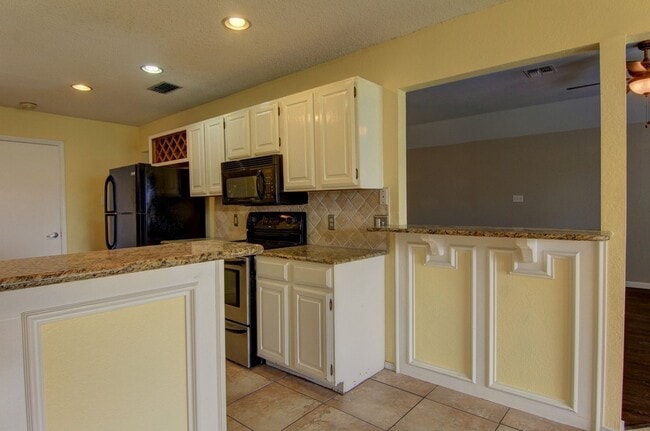 Foto del edificio - 7125 Laramie Ln