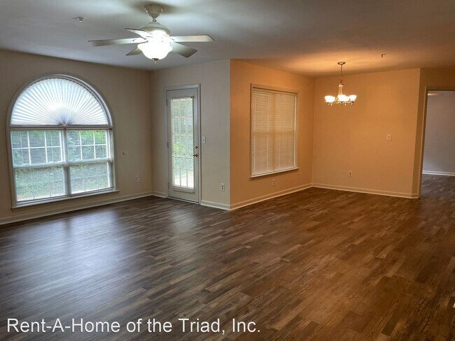 Foto del edificio - 2 br, 2 bath House - 5010-D Lawndale Drive