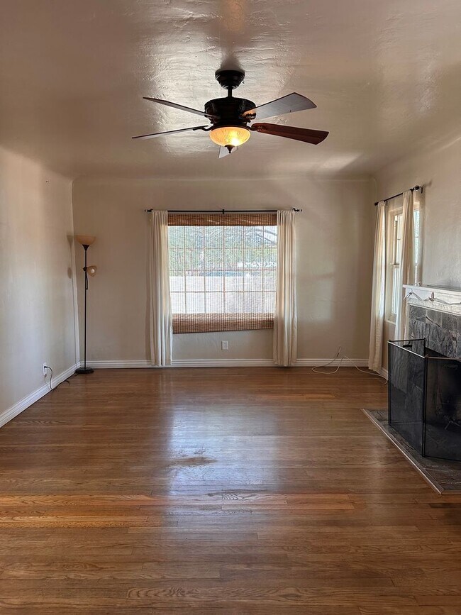 Foto del edificio - *** COMING SOON***3 Bedroom 1 1/4 Bath Hom...