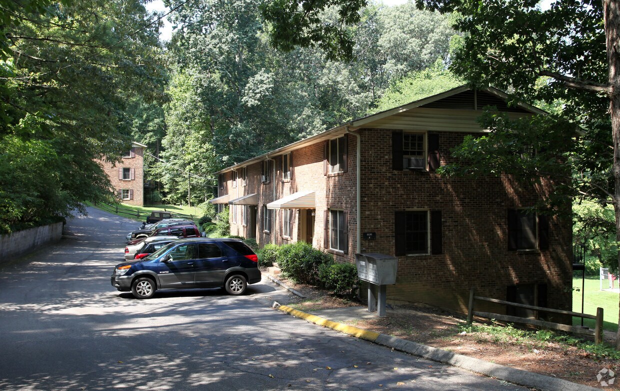 Foto del edificio - University Gardens Condominiums