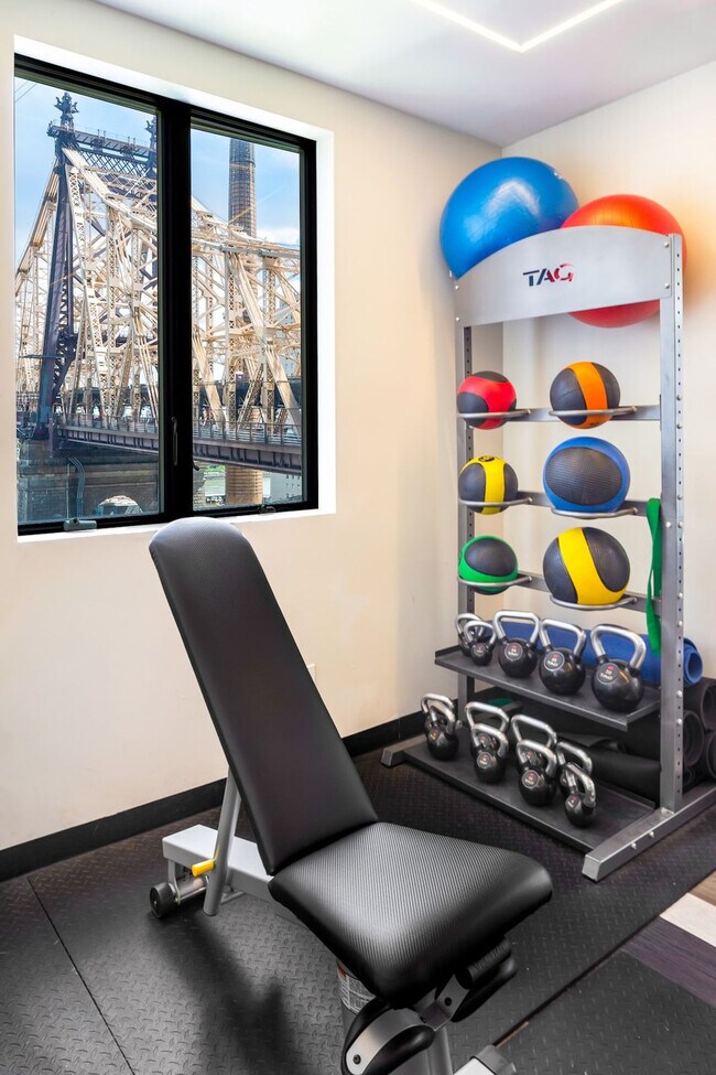 Foto del edificio - 417 E 60th St