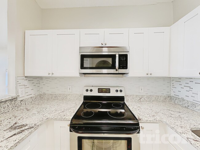 Foto del edificio - 12617 Parkbury Dr