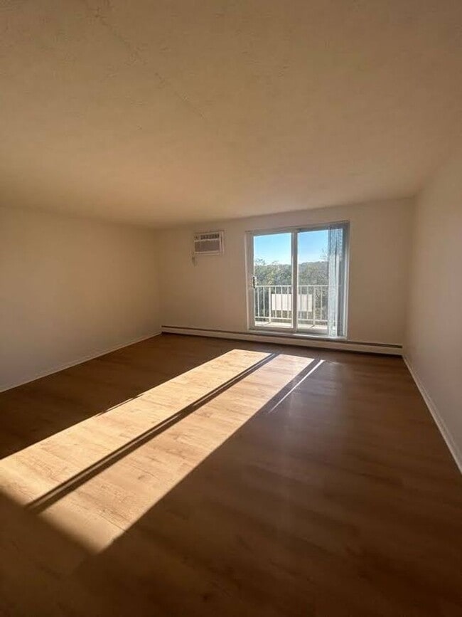 Interior Photo - 200 West Apartments