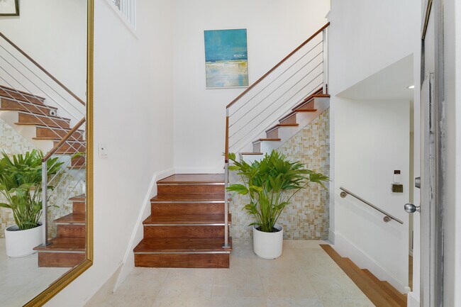 Foto del edificio - 12 Seely Pl