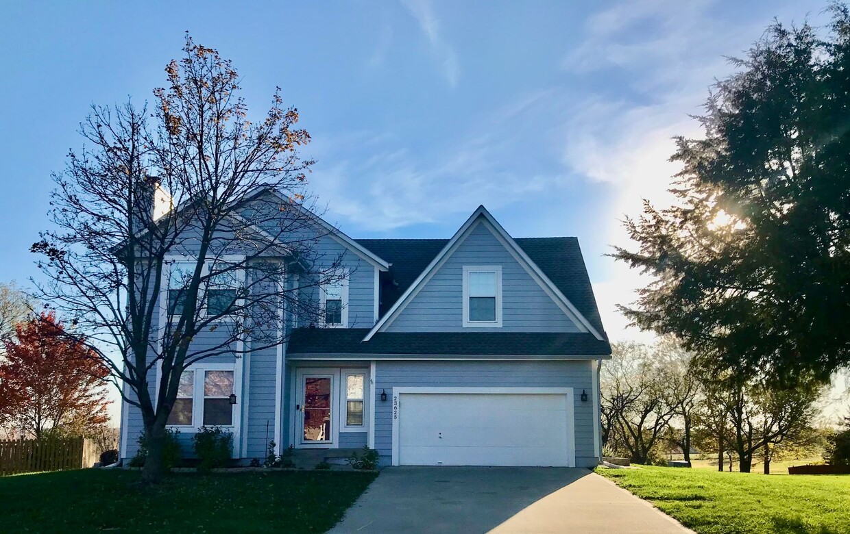 Primary Photo - 3-Bedroom, 3.5-Bathroom home in Shawnee