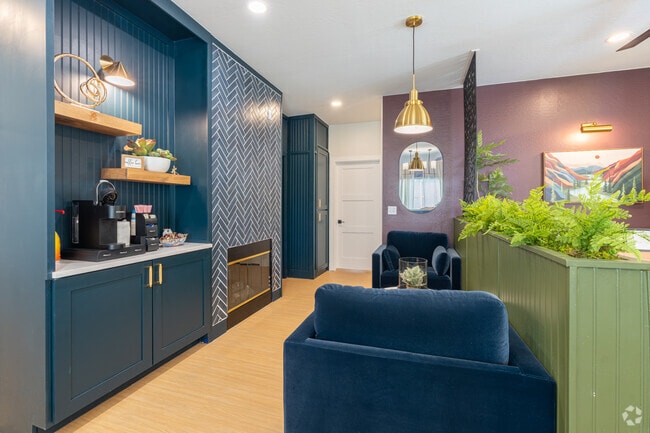Interior Photo - Old River Place
