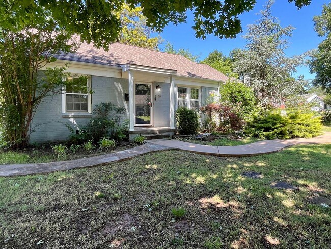 Building Photo - Super Cute 2 Bedroom 1 Bath!!