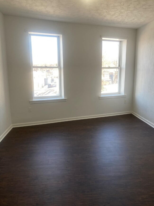 Building Photo - 2671 St Benedict St