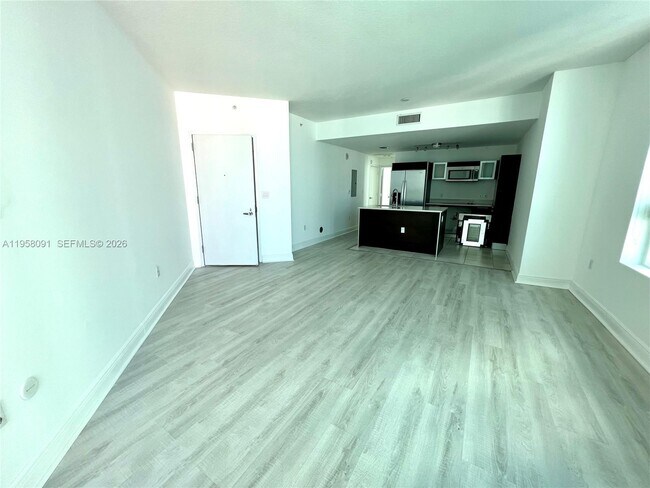 Foto del edificio - 1900 N Bayshore Dr