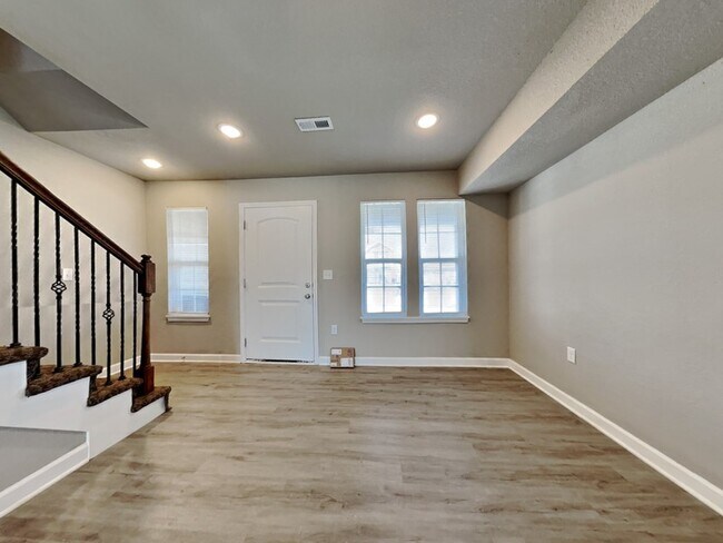 Foto del edificio - 218 SW Lily St