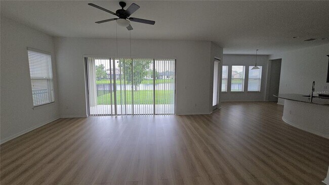Building Photo - 11839 Cross Vine Dr