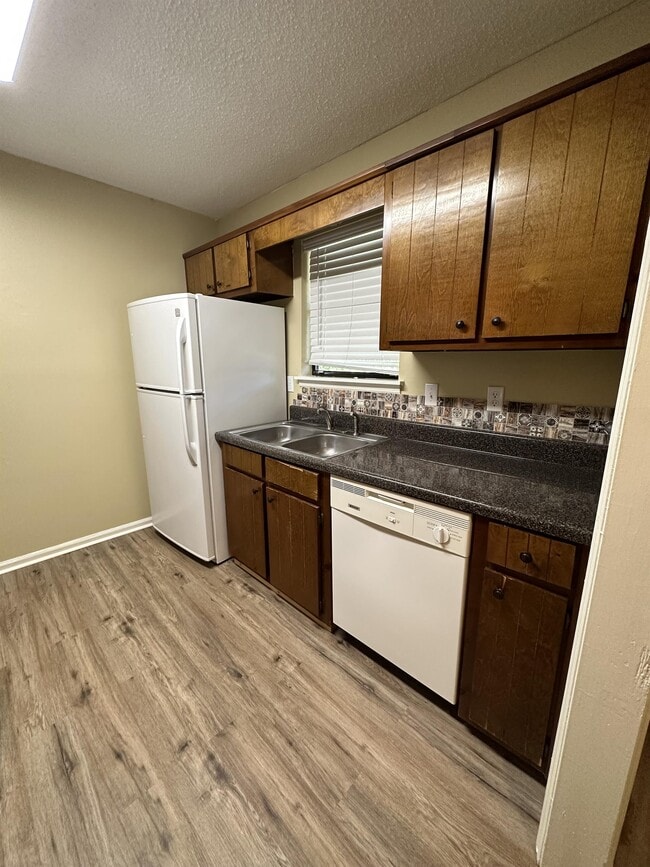 Building Photo - 108 Vivien Way