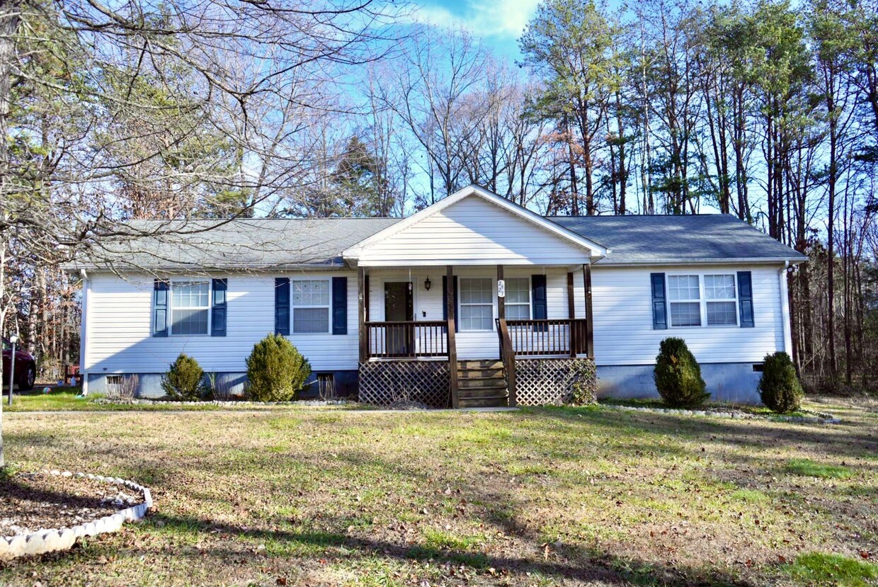 Primary Photo - 3 Bedroom House Available Near Gordonsville