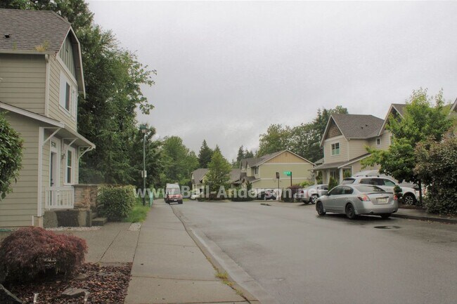 Foto del edificio - Adorable 2 bedroom Townhome Available NOW