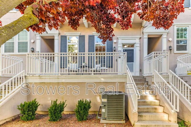 Building Photo - 3744 Whitworth Dr