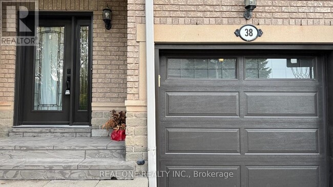 Building Photo - 2250 Rockingham Dr