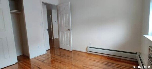 Foto del edificio - 76-46 47th Ave