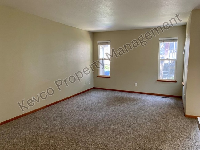 Building Photo - 1637 Westbridge Dr