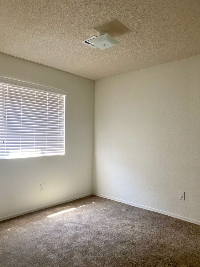 Foto del edificio - DESERT SANDS