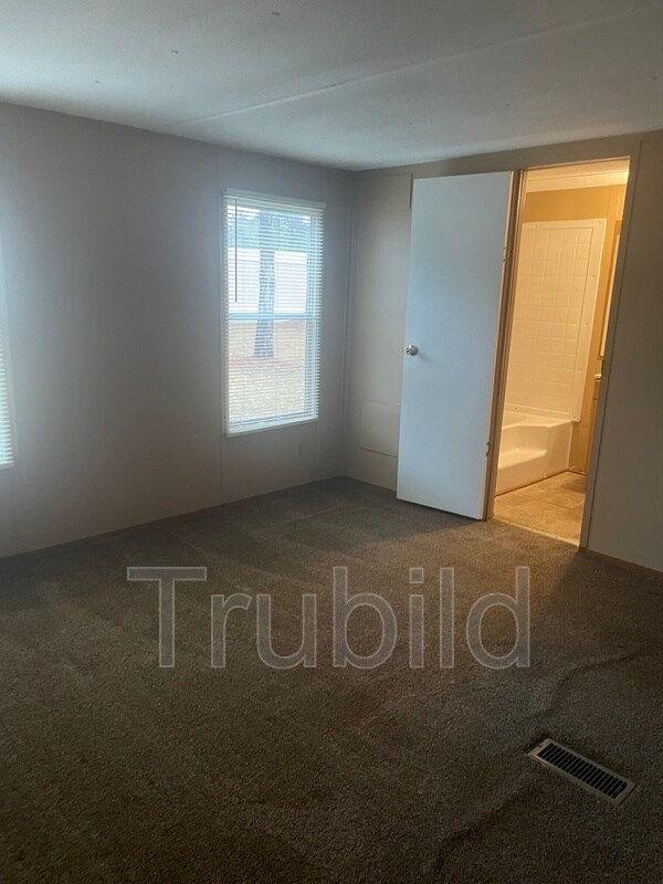 Foto del edificio - 26 Somerset Dr