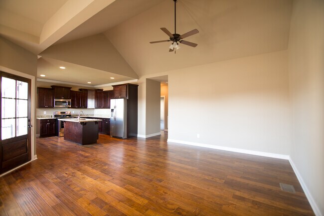 Foto del edificio - 374 Big Station Camp Blvd