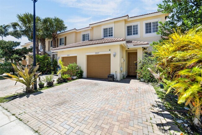 Foto del edificio - 3227 NW 32nd Terrace
