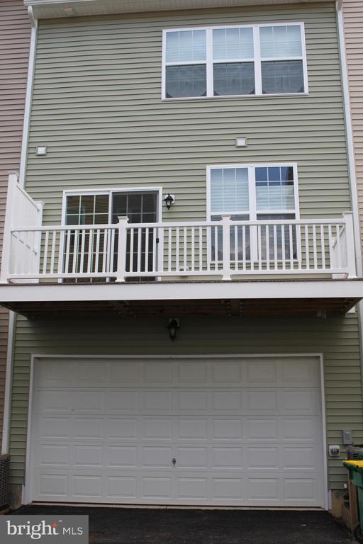 Building Photo - 1331 Parish Ave