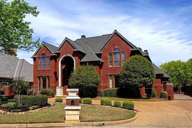 Foto del edificio - 1308 Chatsworth Ct E