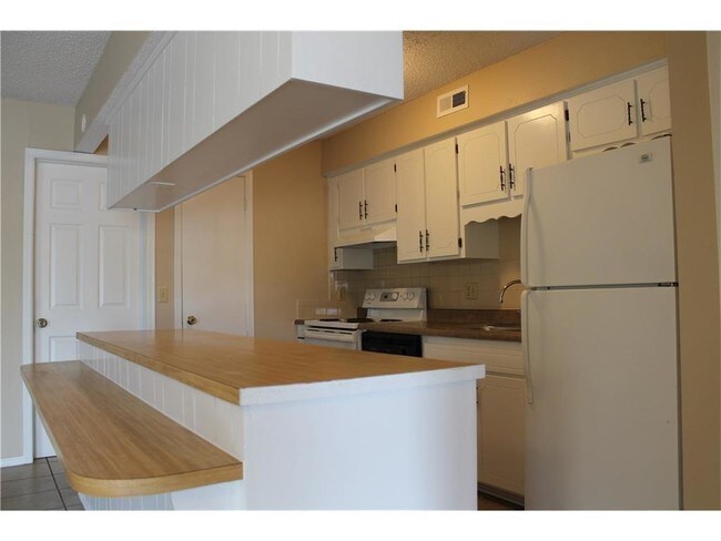 Foto del edificio - 1318 W Centennial Dr