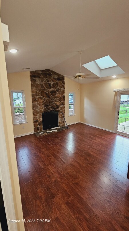 Building Photo - 451 Redbud Ct
