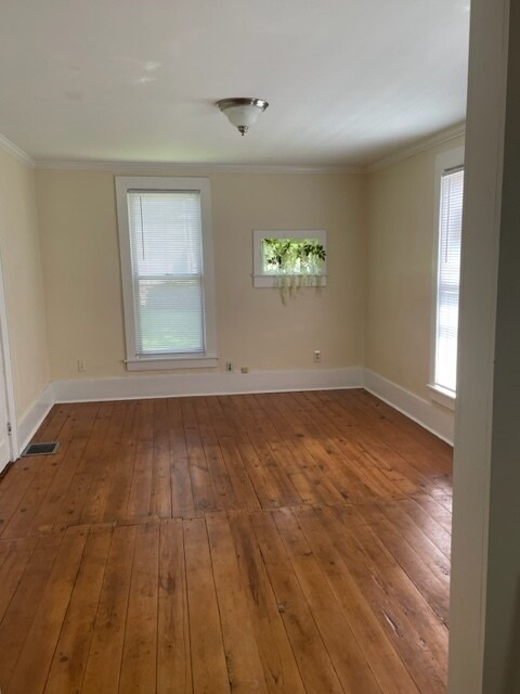 Building Photo - 206 S Birch Ave