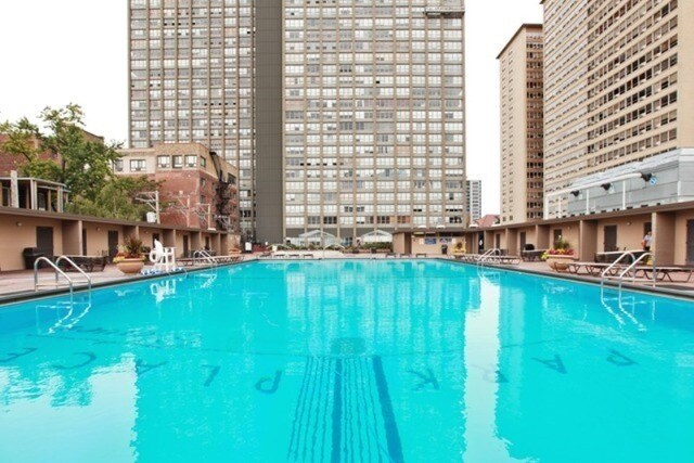 Foto del edificio - 655w Irving Park Rd