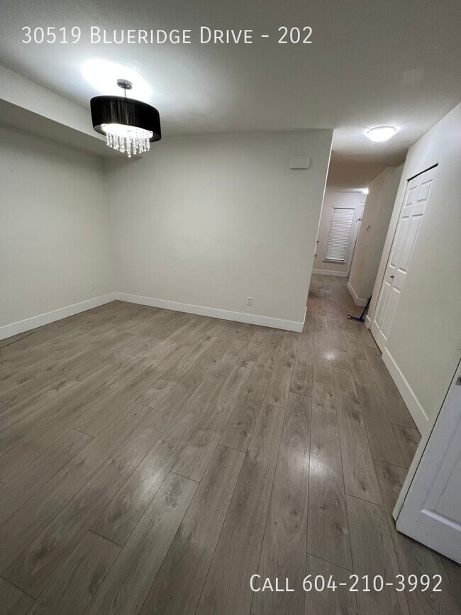 Photo du bâtiment - Townhouse in West Abbotsford