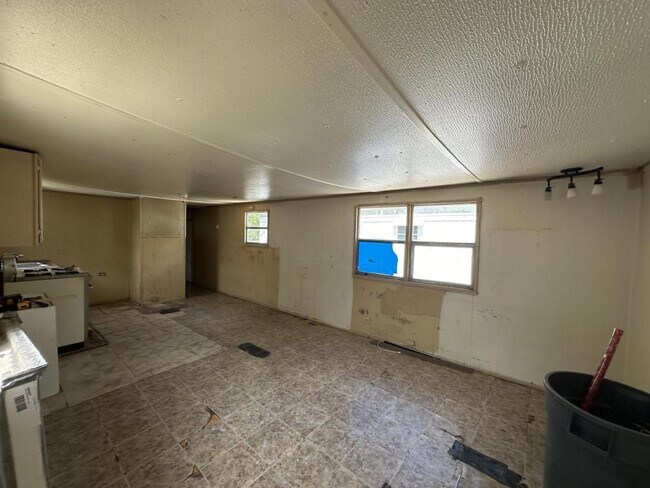 Foto del edificio - 3632 SW Military Dr