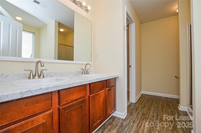 Foto del edificio - 6754 Sequoia Hills Dr