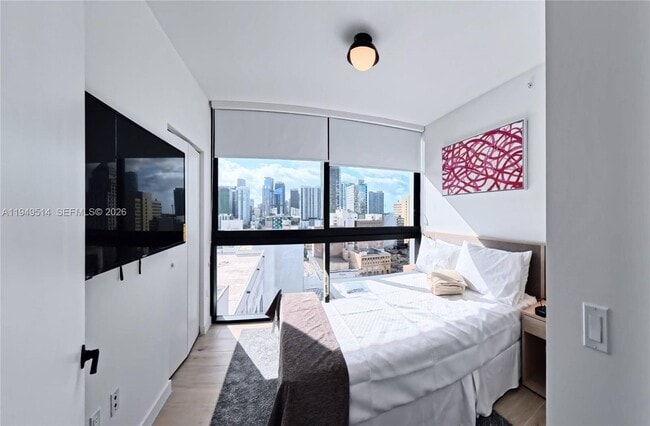 Building Photo - 225 N Miami Ave