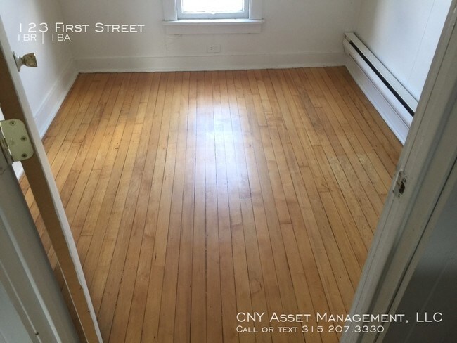 Foto del edificio - 123 1st St