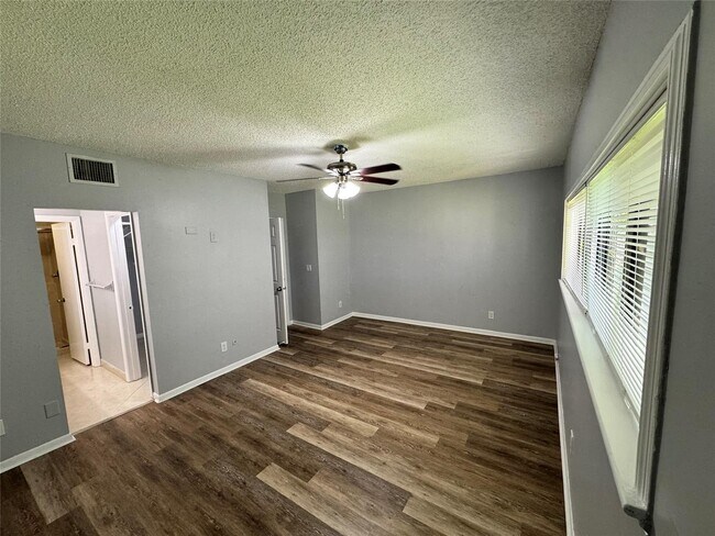 Building Photo - 4652 NW 90th Ave