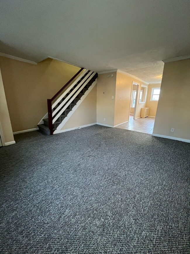 Building Photo - Beautiful 3 Bedroom 1 Bath in Upper Darby