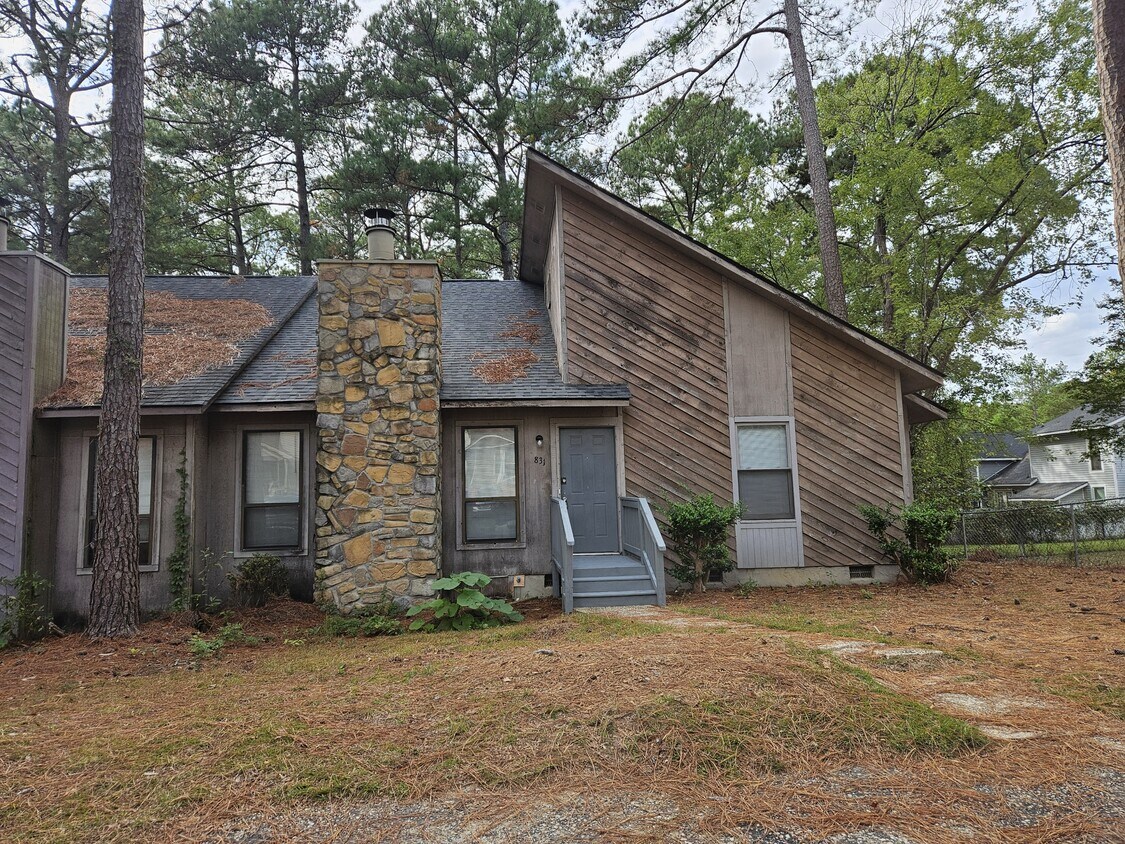 Foto principal - 831 Rumford Pl