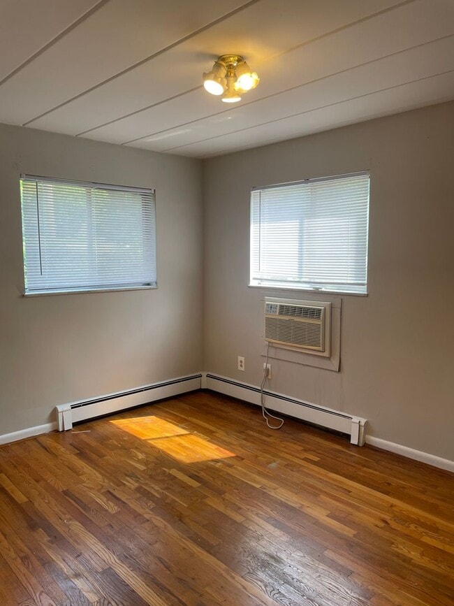 Foto del edificio - 539 Lowell Ave