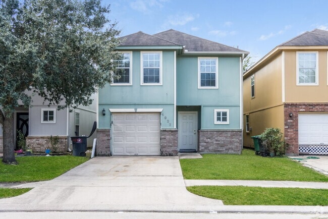 Building Photo - 4923 N Cancun Dr