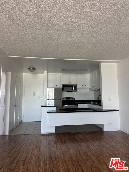 Foto del edificio - 425 S Kenmore Ave