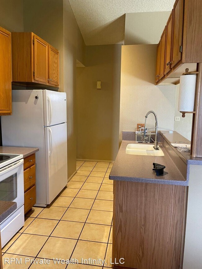 Building Photo - 3 br, 2 bath House - 7602 W. Hazelwood Street