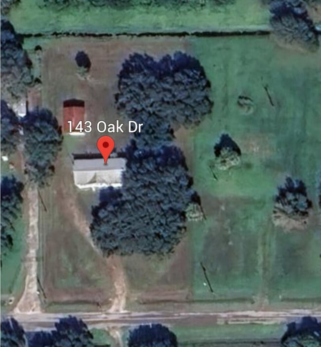 Building Photo - 143 Oak Dr