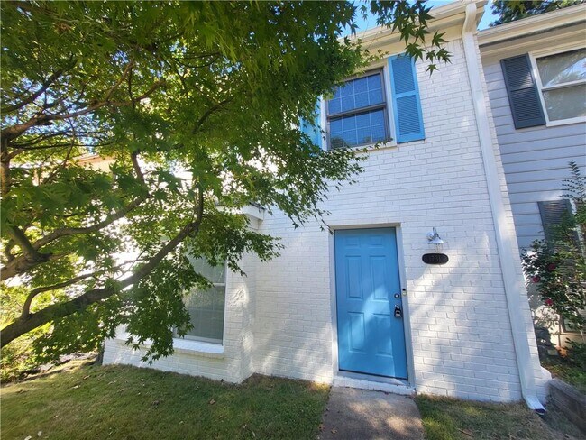 Foto del edificio - 1731 Twin Brooks Dr SE