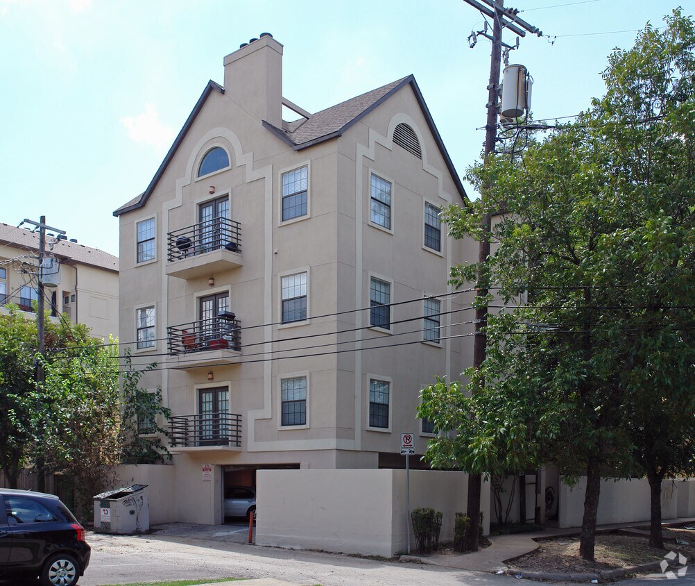 Primary Photo - Merida Apartments